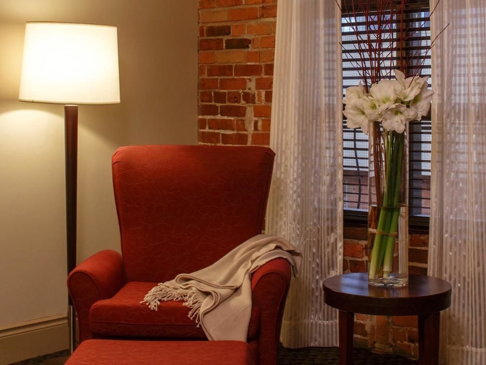Nelligan Hotel 4*