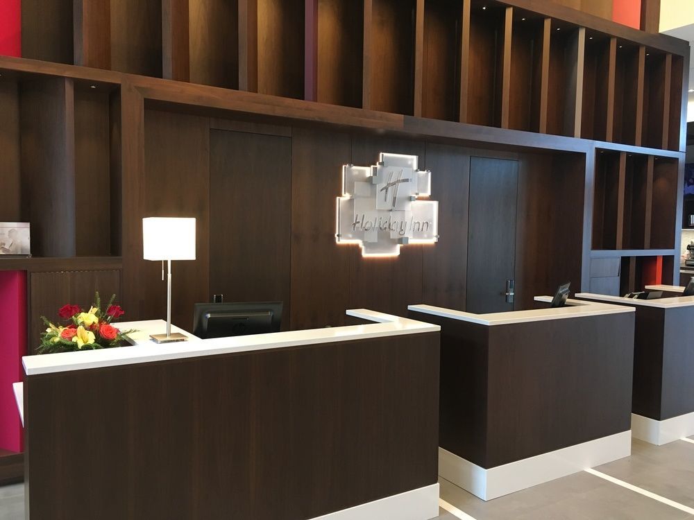 Holiday Inn Hotel & Suites - Montreal Centre-Ville Ouest By Ihg Hotel 4*