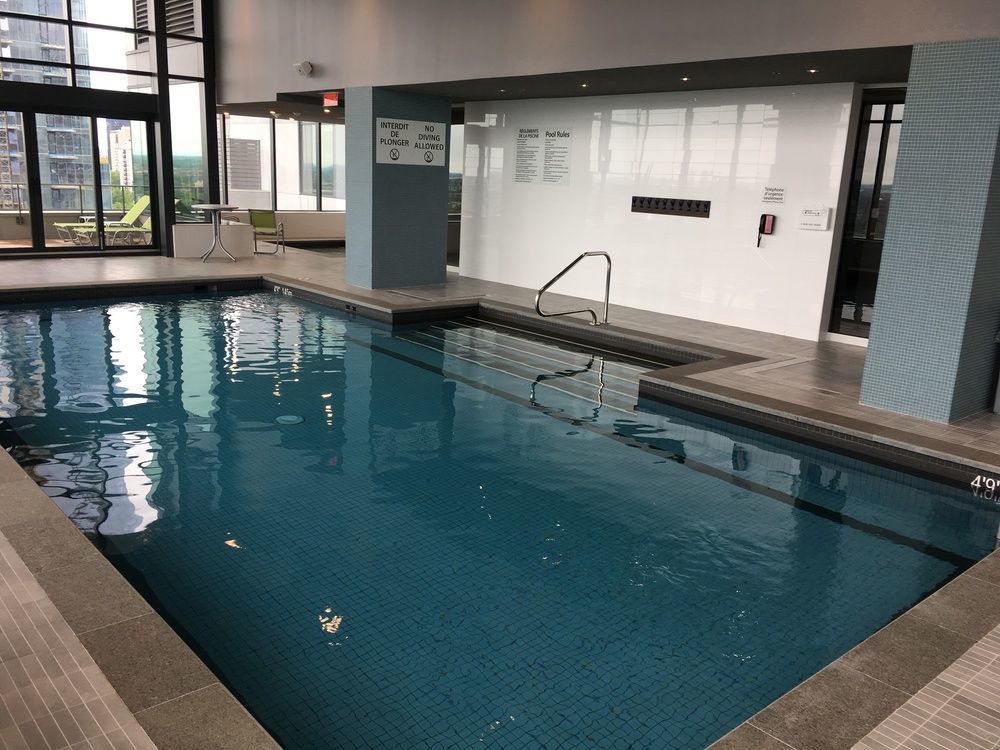 Holiday Inn Hotel & Suites - Montreal Centre-Ville Ouest By Ihg Hotel 4*