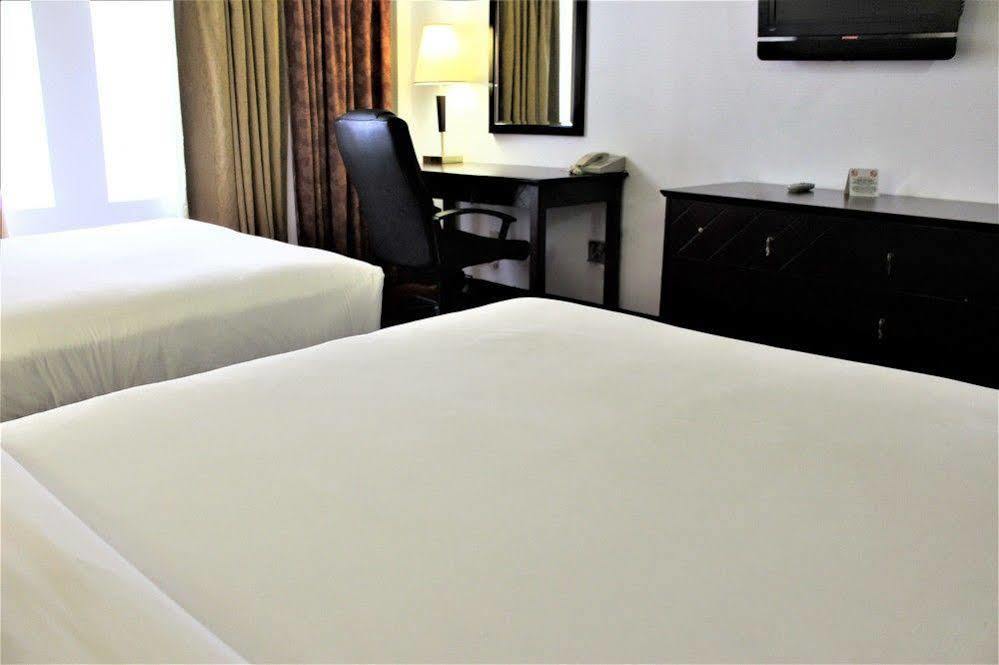 Lelux Hotel
