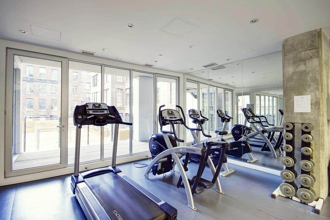Spacious Loft Next To Square Victoria Apartment *