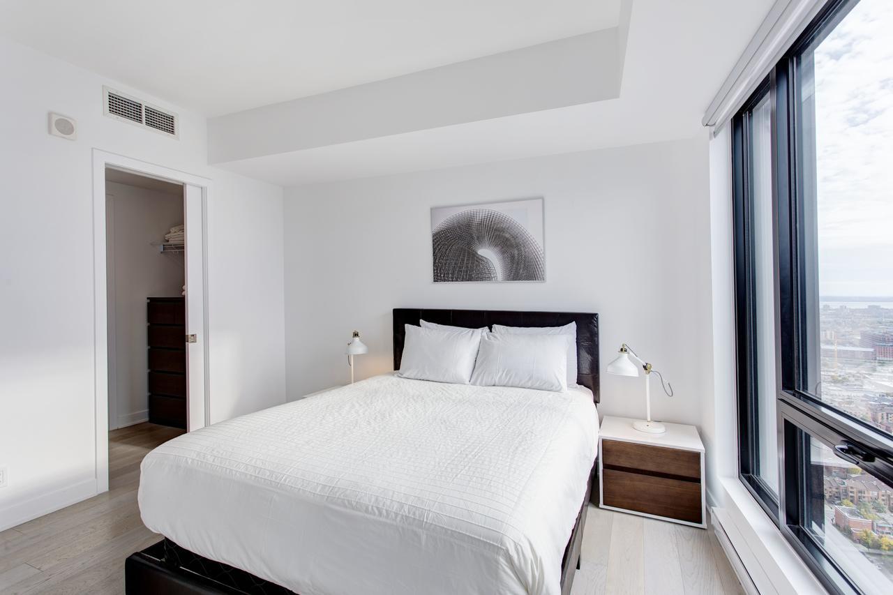Bell Centre By Hometrotting Apartment Montreal