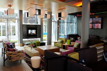 Hotel Aloft Airport Montreal