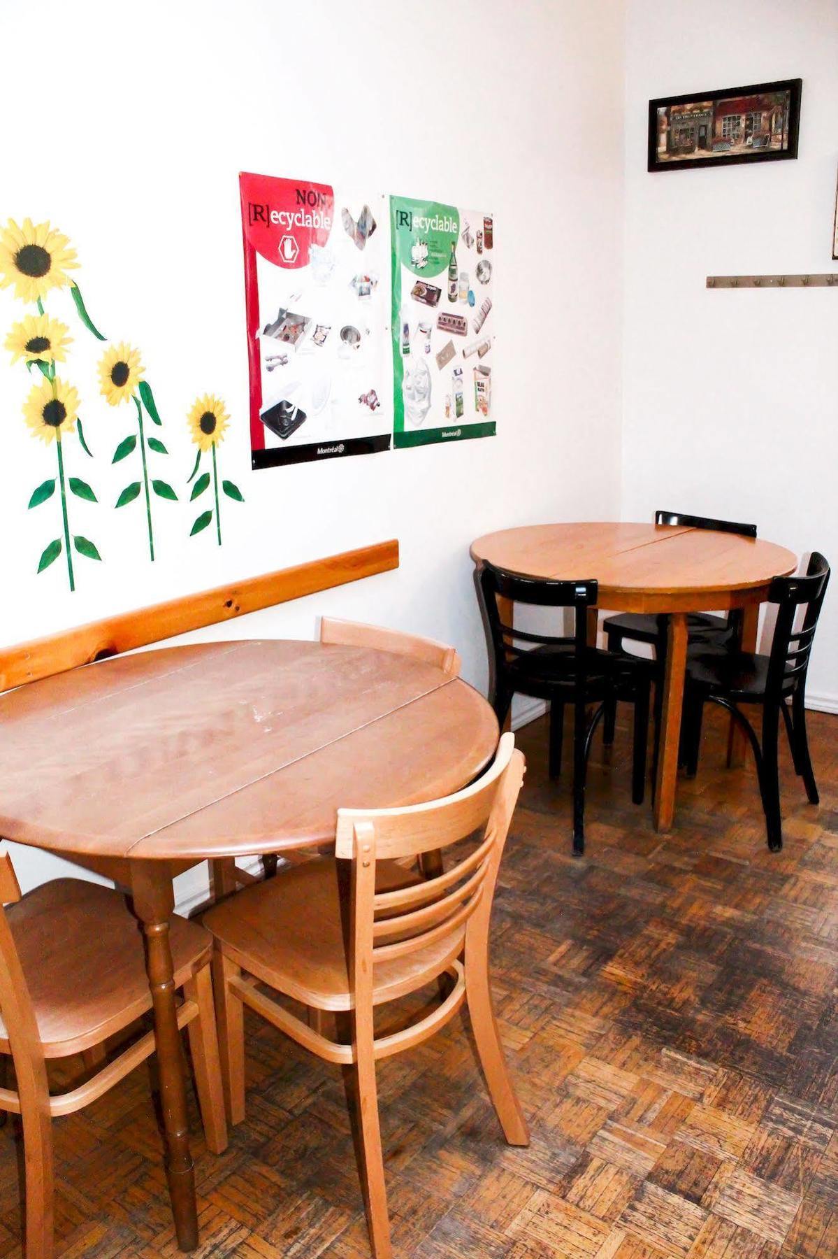 L'apero Hostel Montreal