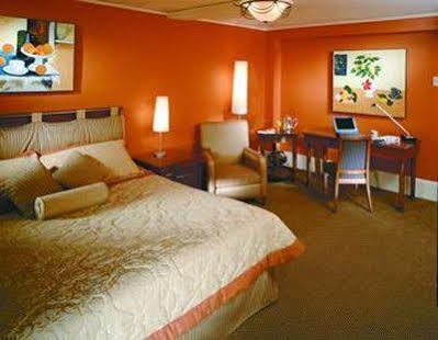 Chateau Versailles Hotel 4*