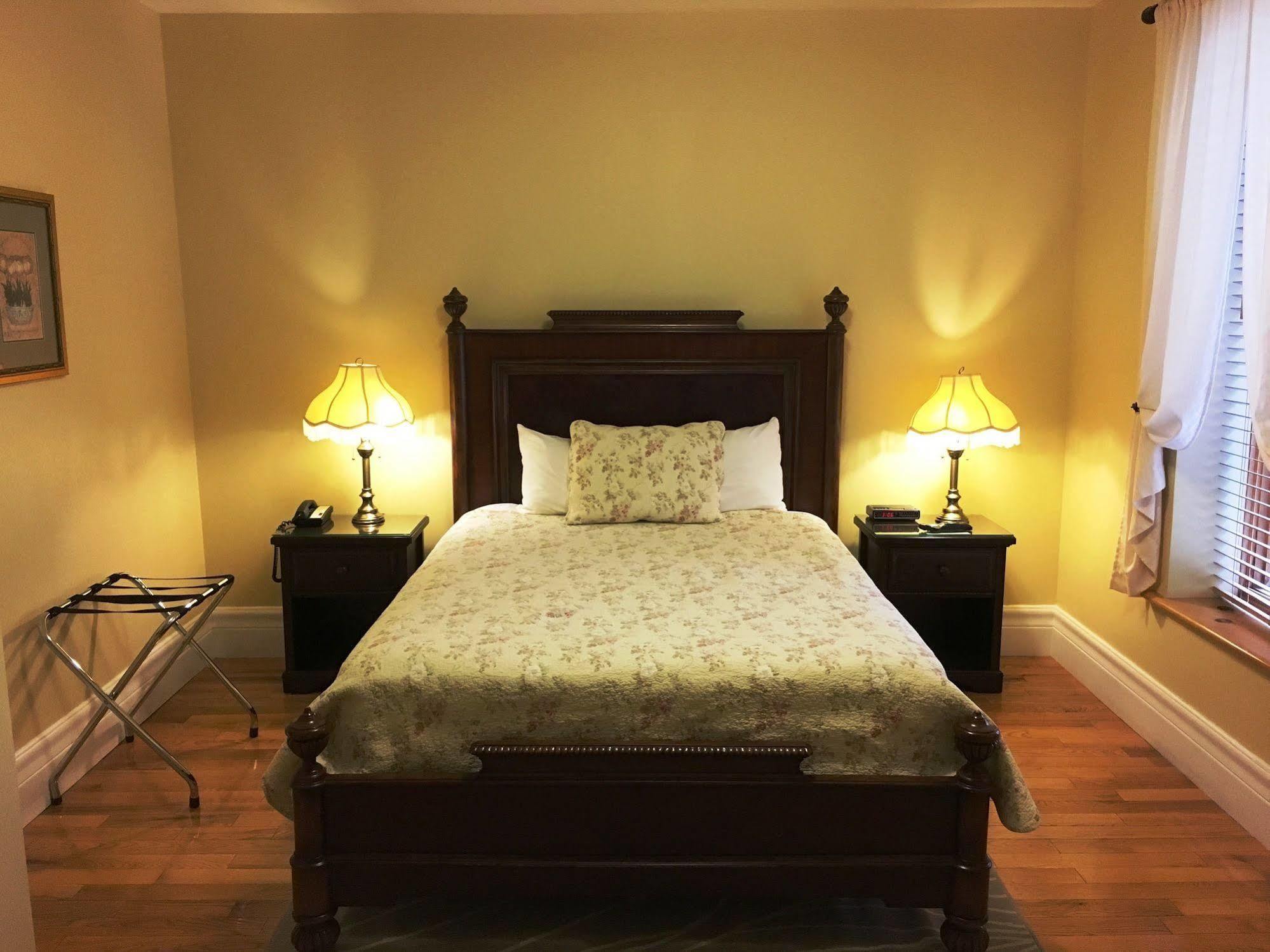 Inn Le Jardin D'antoine Montreal
