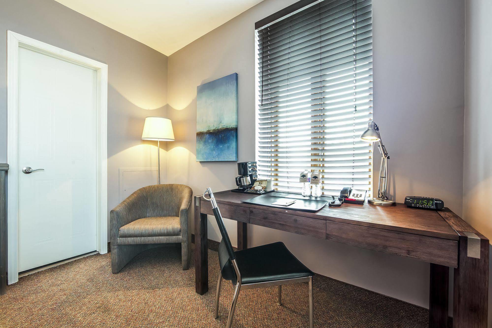 De La Fontaine Inn Montreal