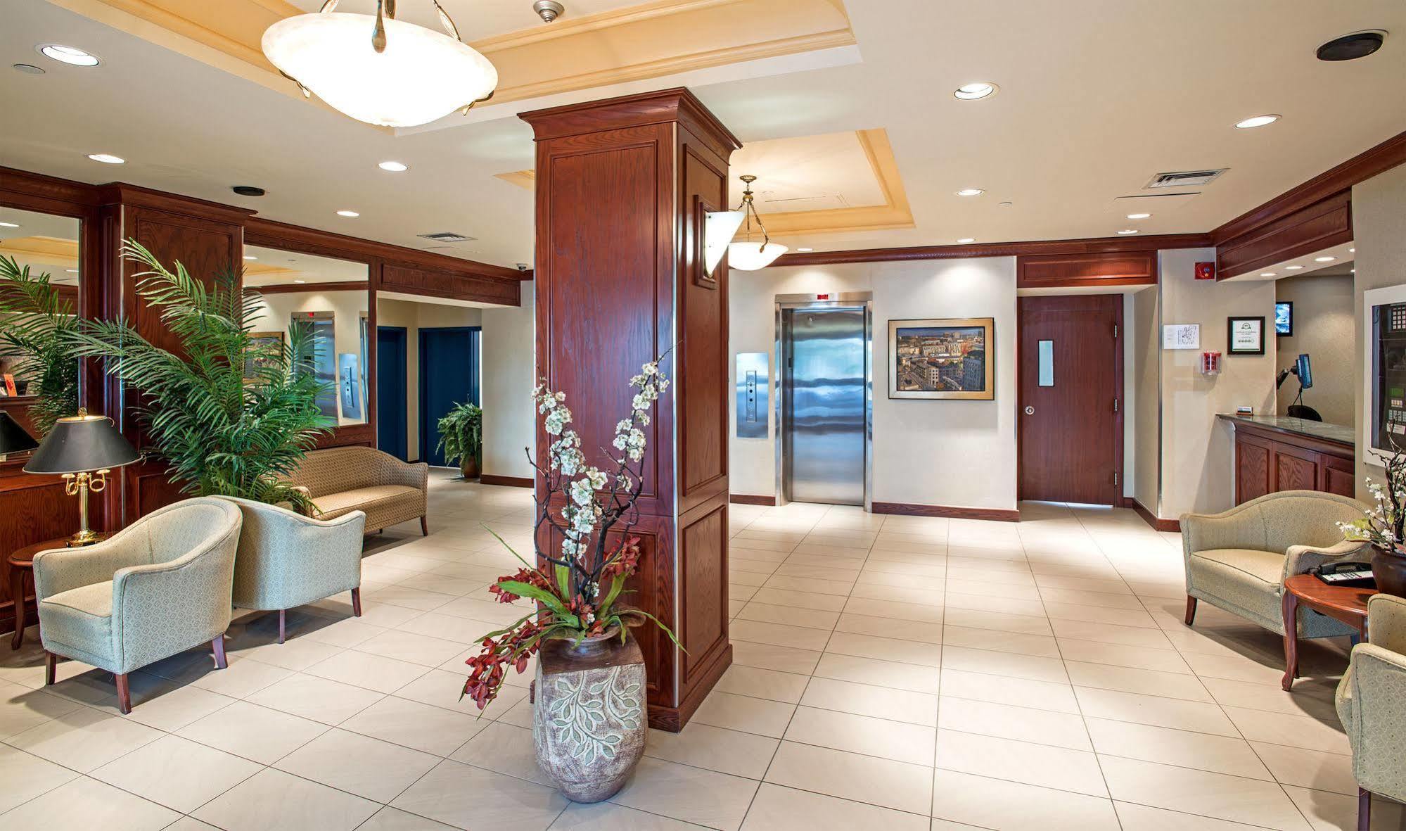 L'Appartement Hotel 3*