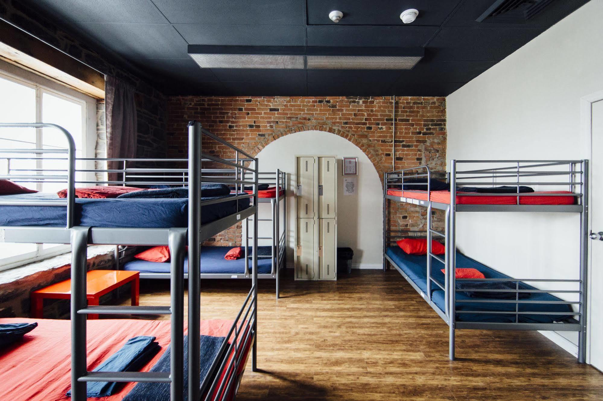 Alt Hostel *