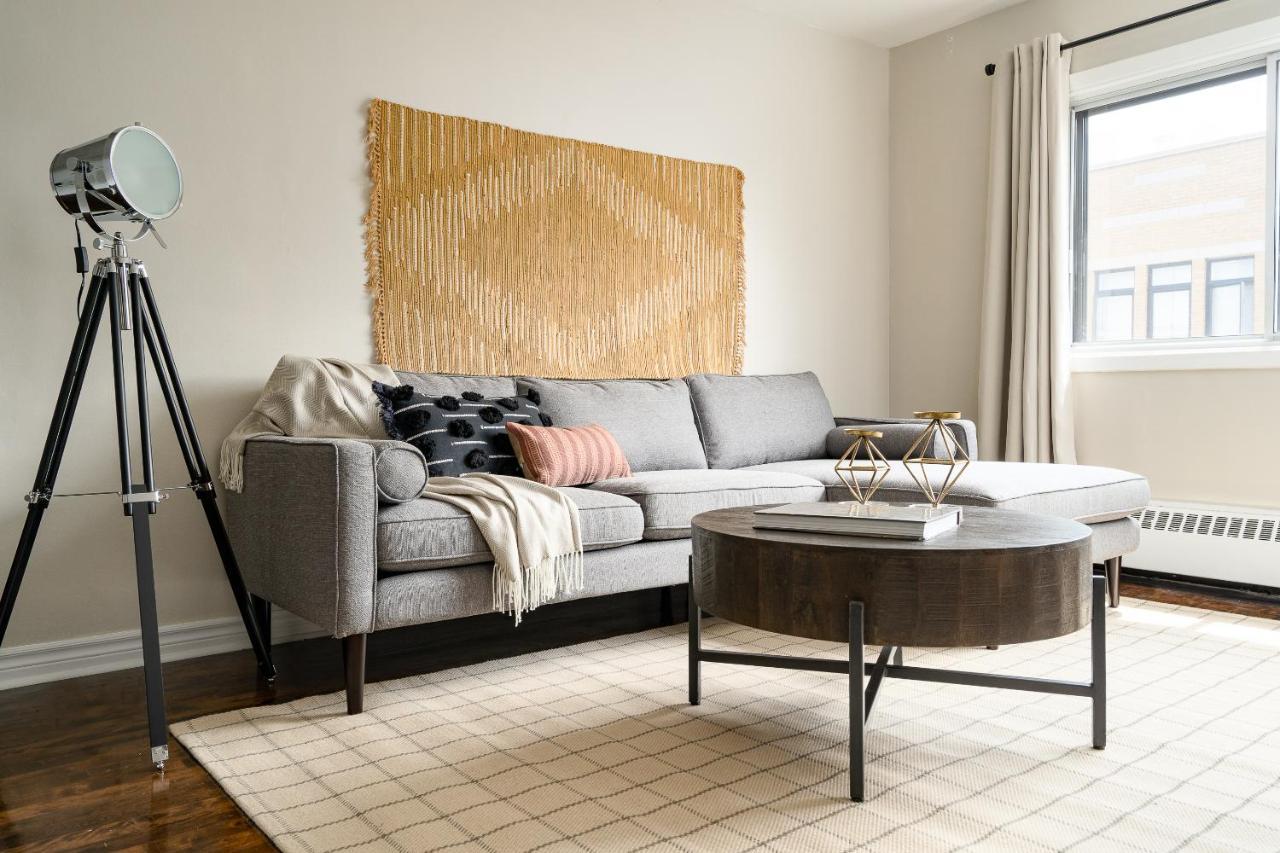 Sonder - De Ville 4*