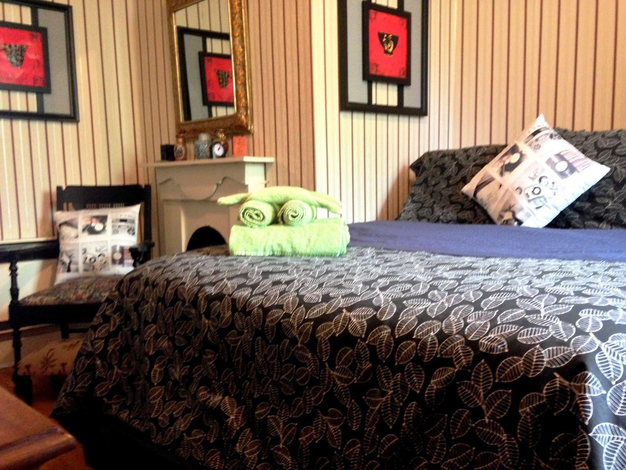Gite Le St-Christophe Bed & Breakfast Montreal
