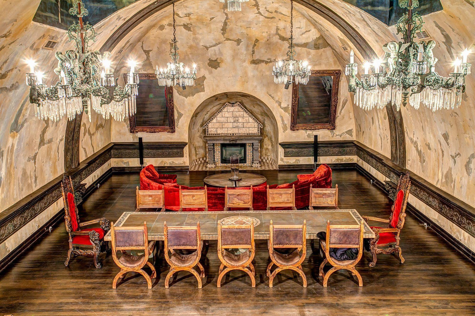 Apartment Chateau Vieux-montreal