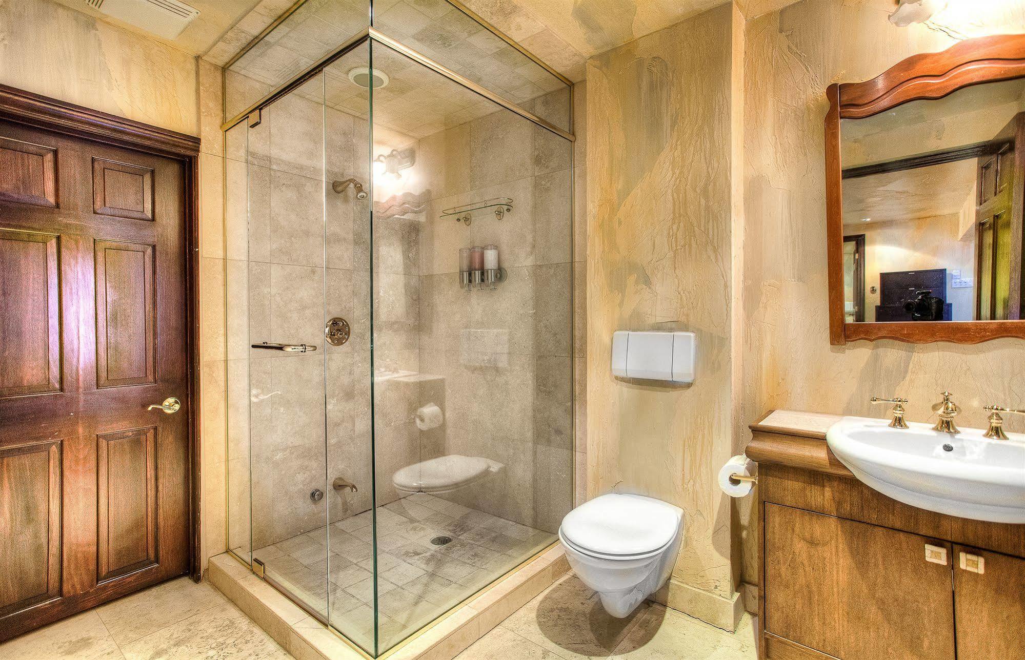 Apartment Chateau Vieux-montreal