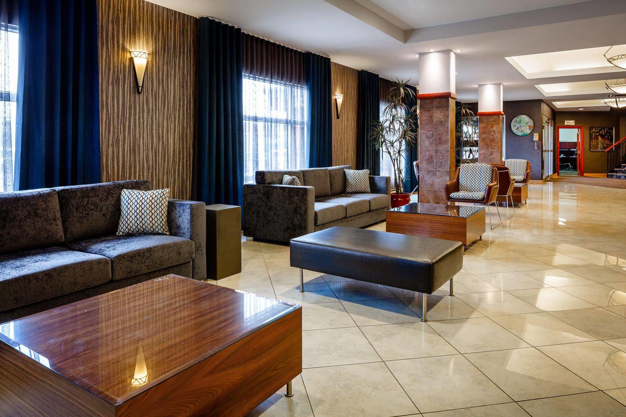 Royal Versailles 3* Montreal