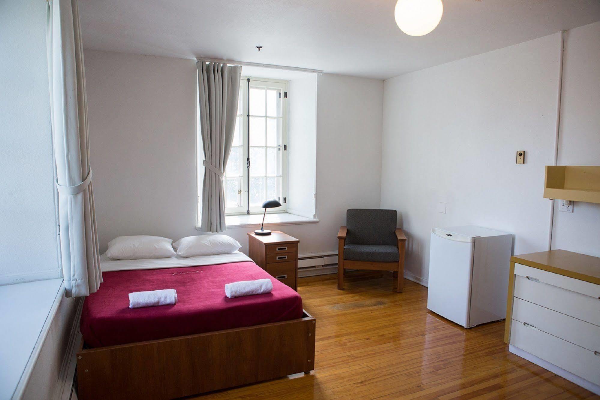 Hotel The Grey Nuns By Concordia 3*