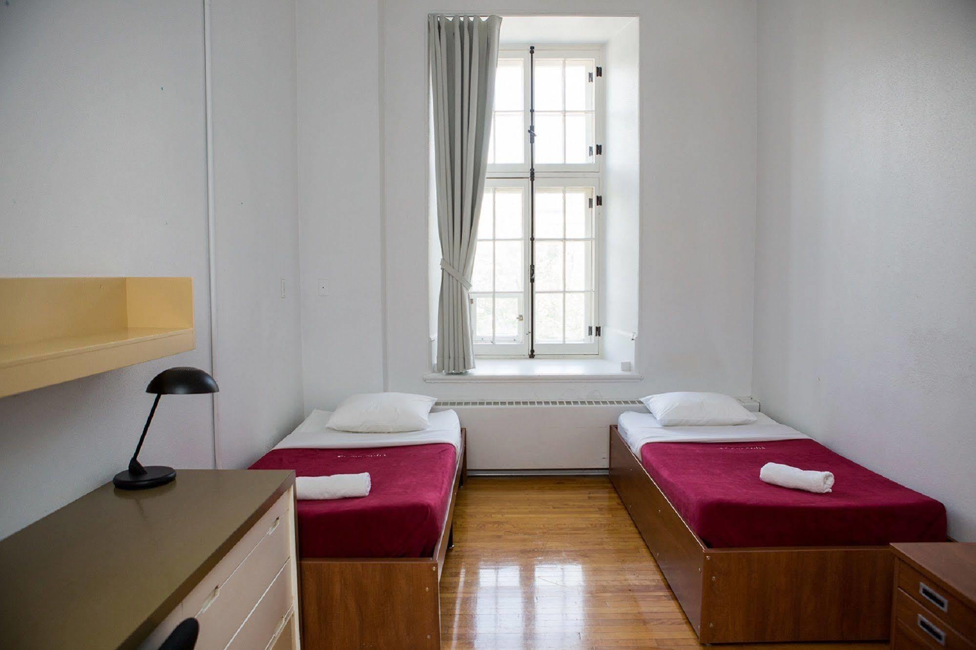 Hotel The Grey Nuns By Concordia