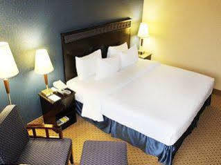 Lelux Hotel Montreal