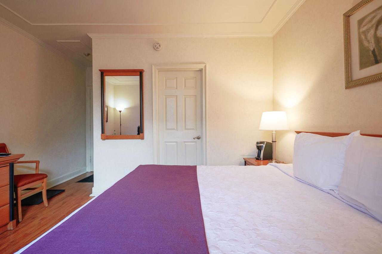 St-denis Hotel