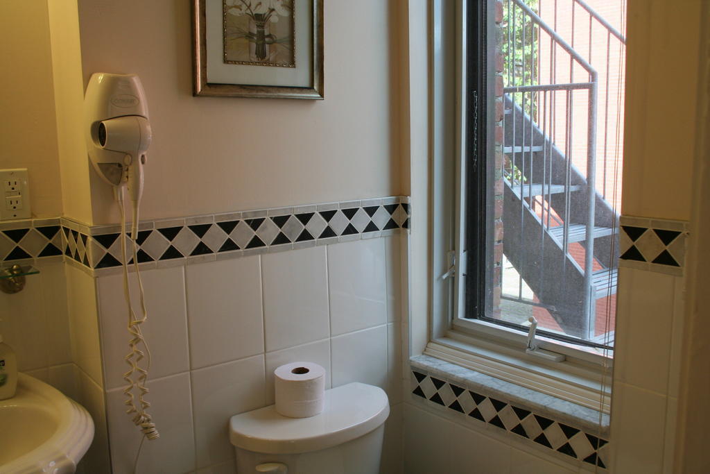 Gite University Bed And Breakfast Bed & Breakfast Montreal
