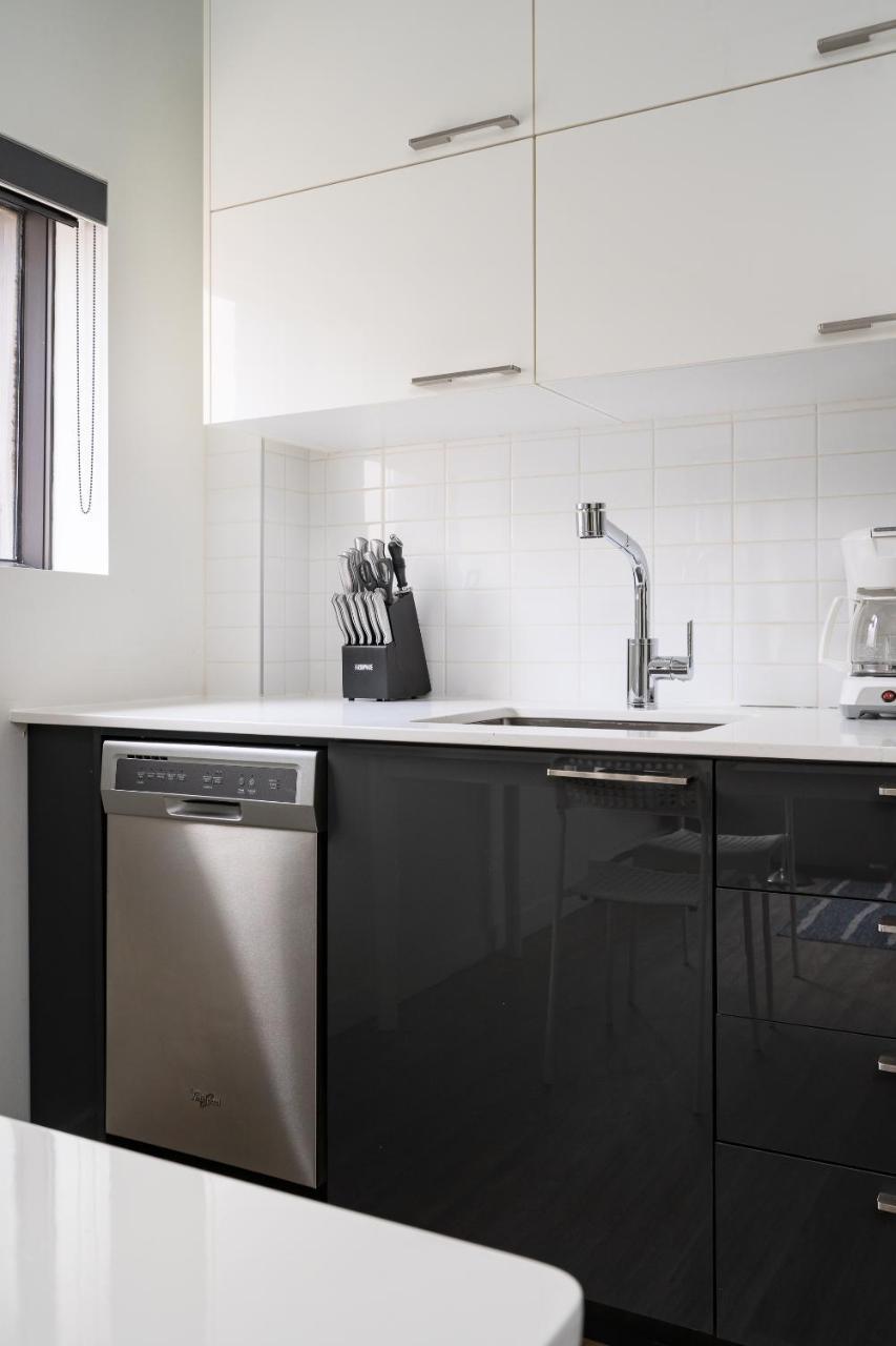 Aparthotel Sonder — Bishop Court Montreal