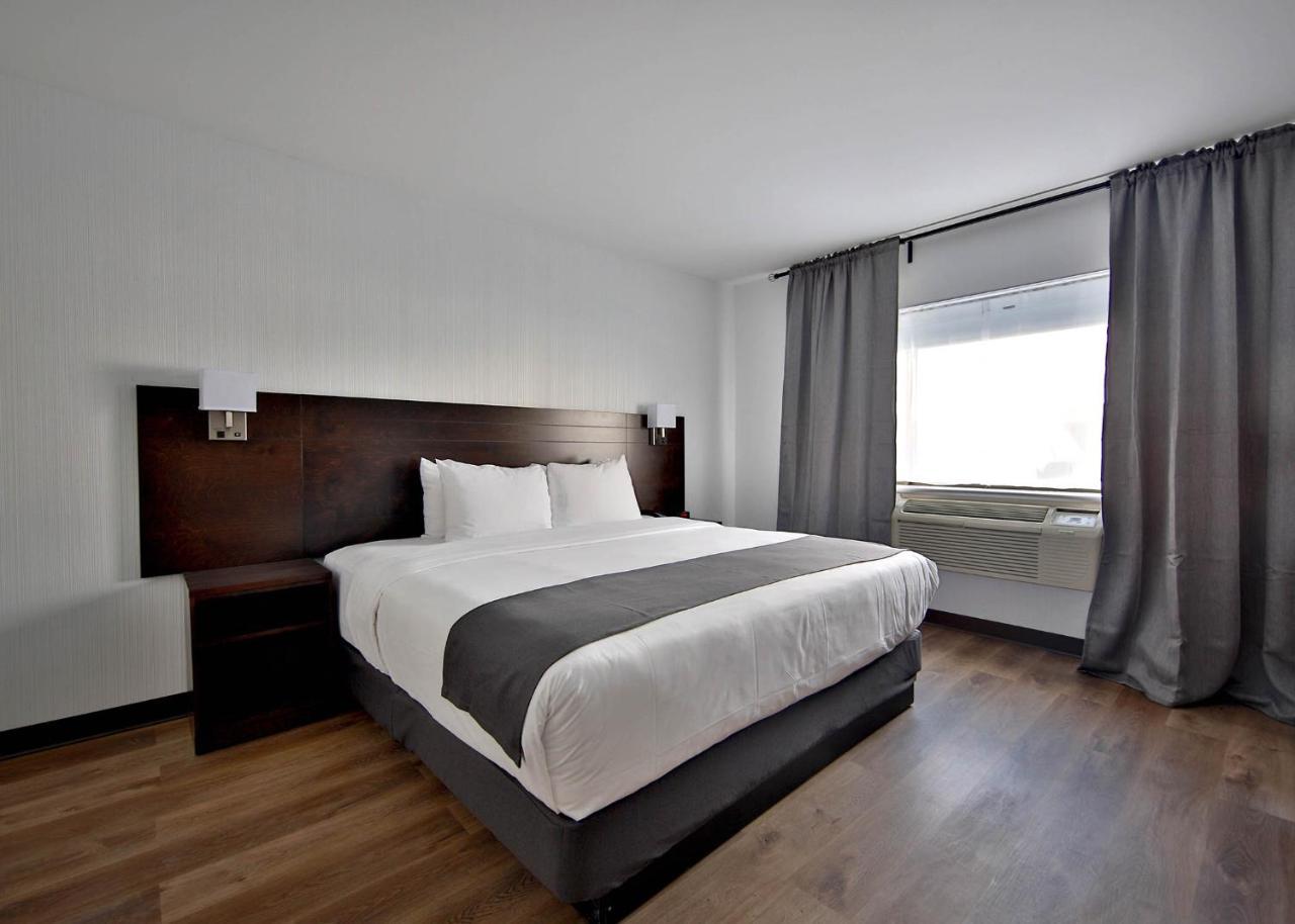 Newstar Hotel 3*