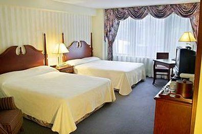 Maritime Plaza 4*
