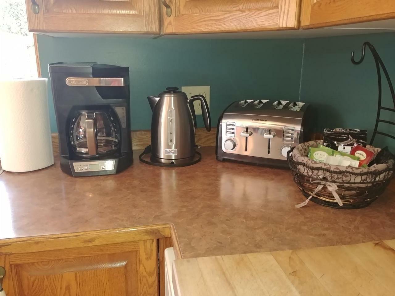 3 Bedrooms 3 Beds Near Metro -2 Parking Free