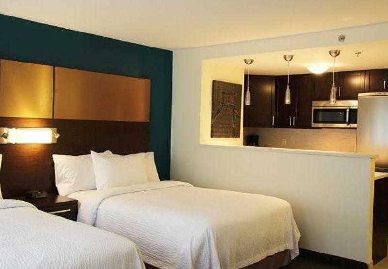 By Marriott Downtown Hotel 4*