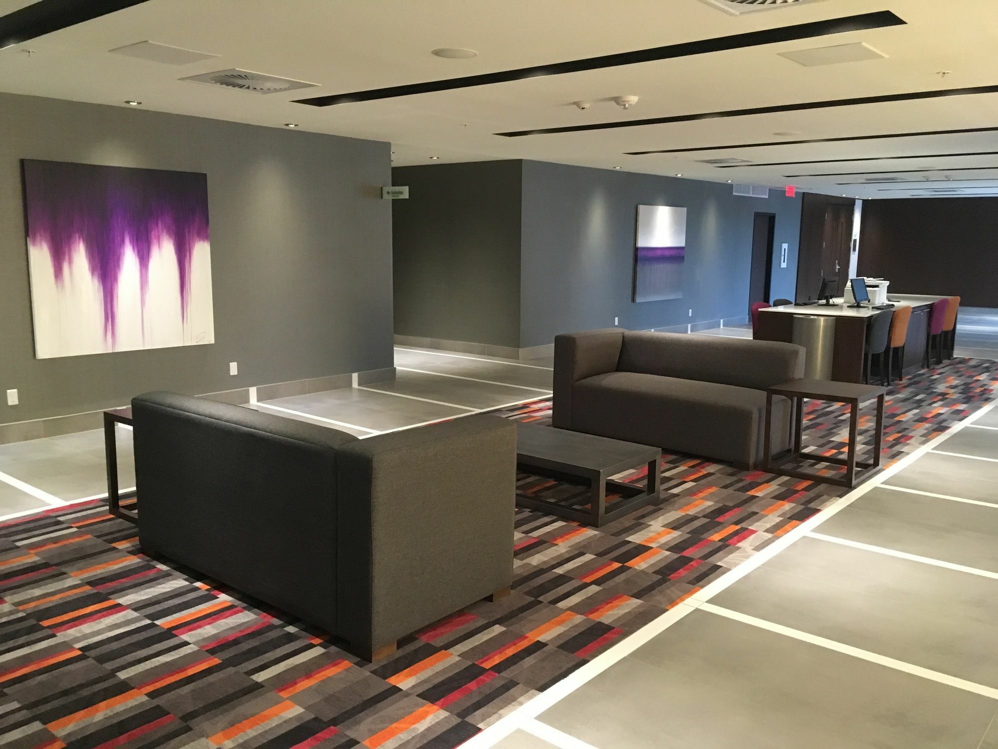 Holiday Inn Hotel & Suites - Montreal Centre-Ville Ouest By Ihg Hotel 4*