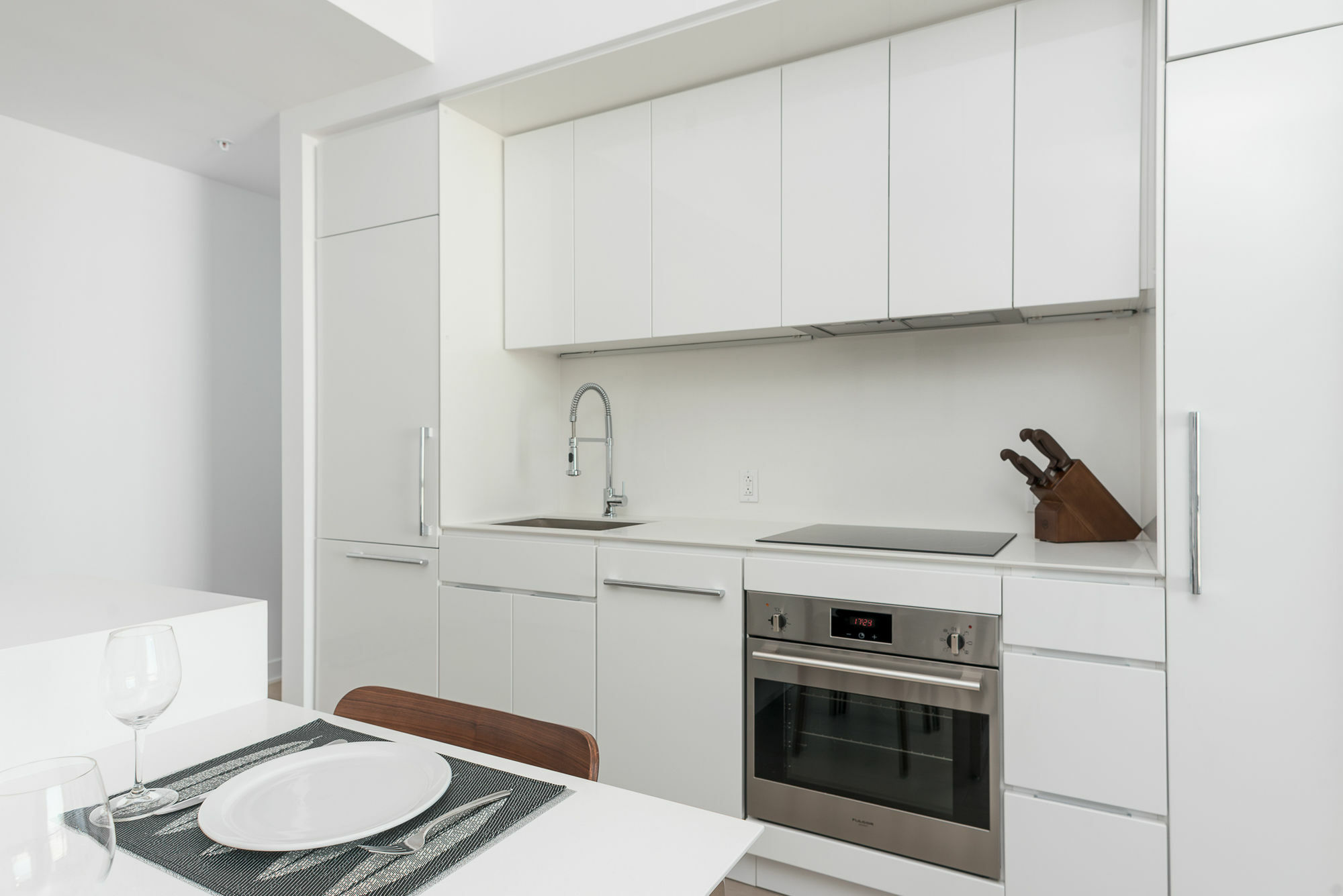 Posh 1br In Downtown Mtl By Sonder Montreal