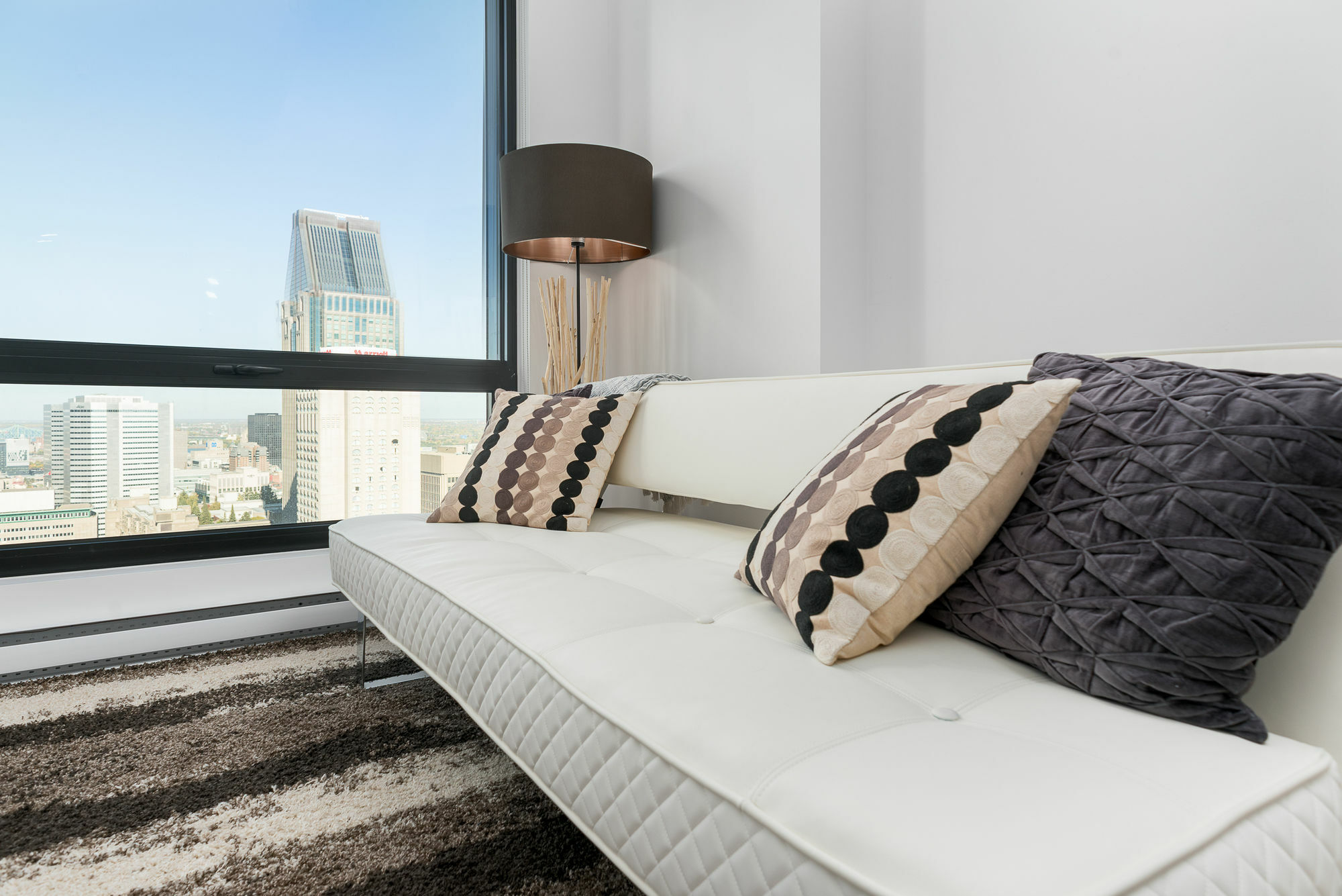 Apartment Posh 1br In Downtown Mtl By Sonder
