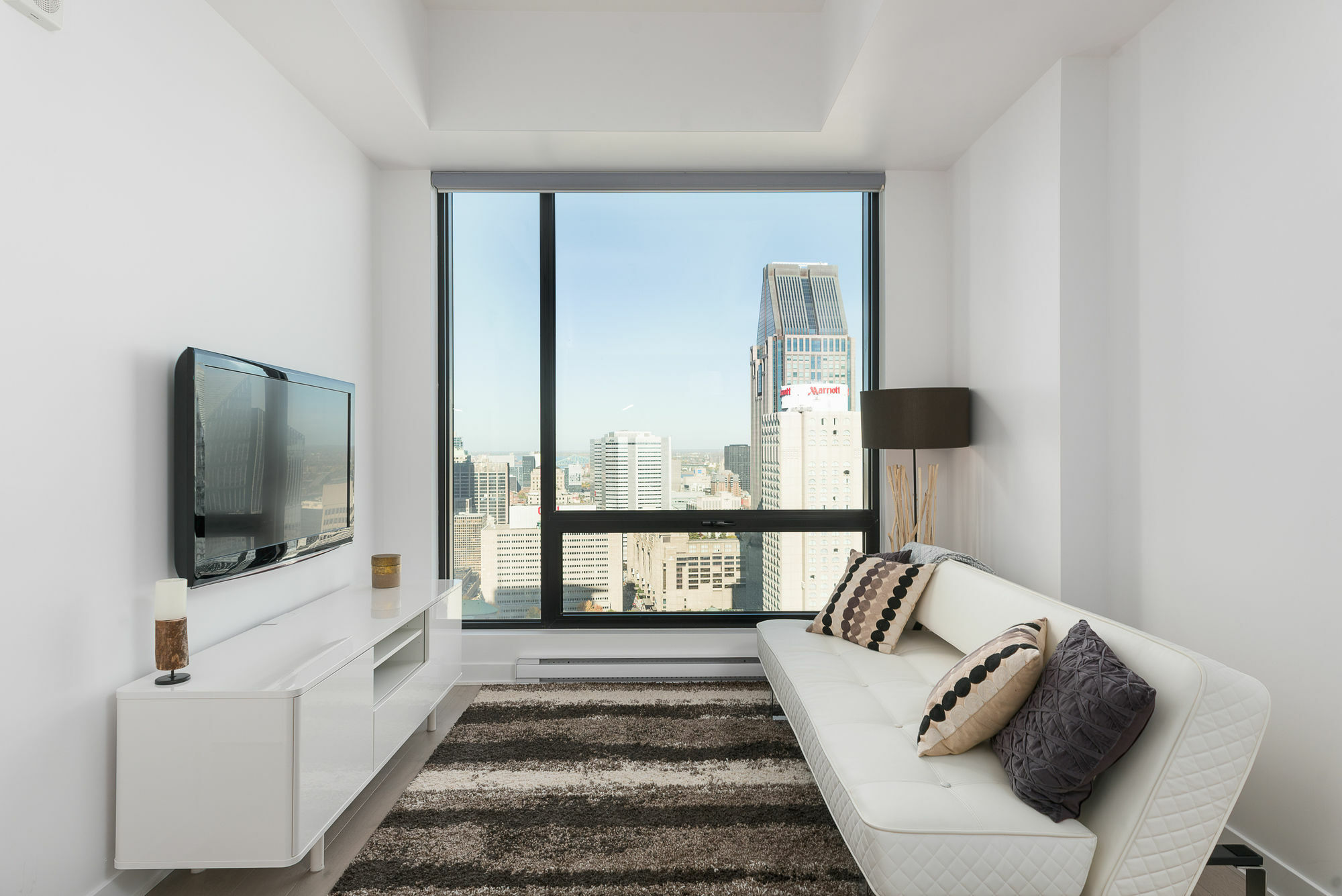 Apartment Posh 1br In Downtown Mtl By Sonder Montreal