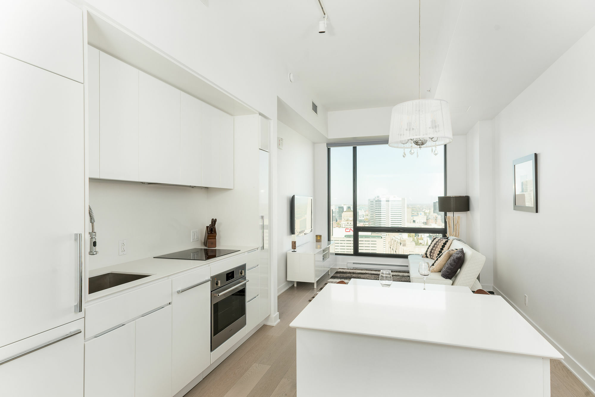 Posh 1br In Downtown Mtl By Sonder