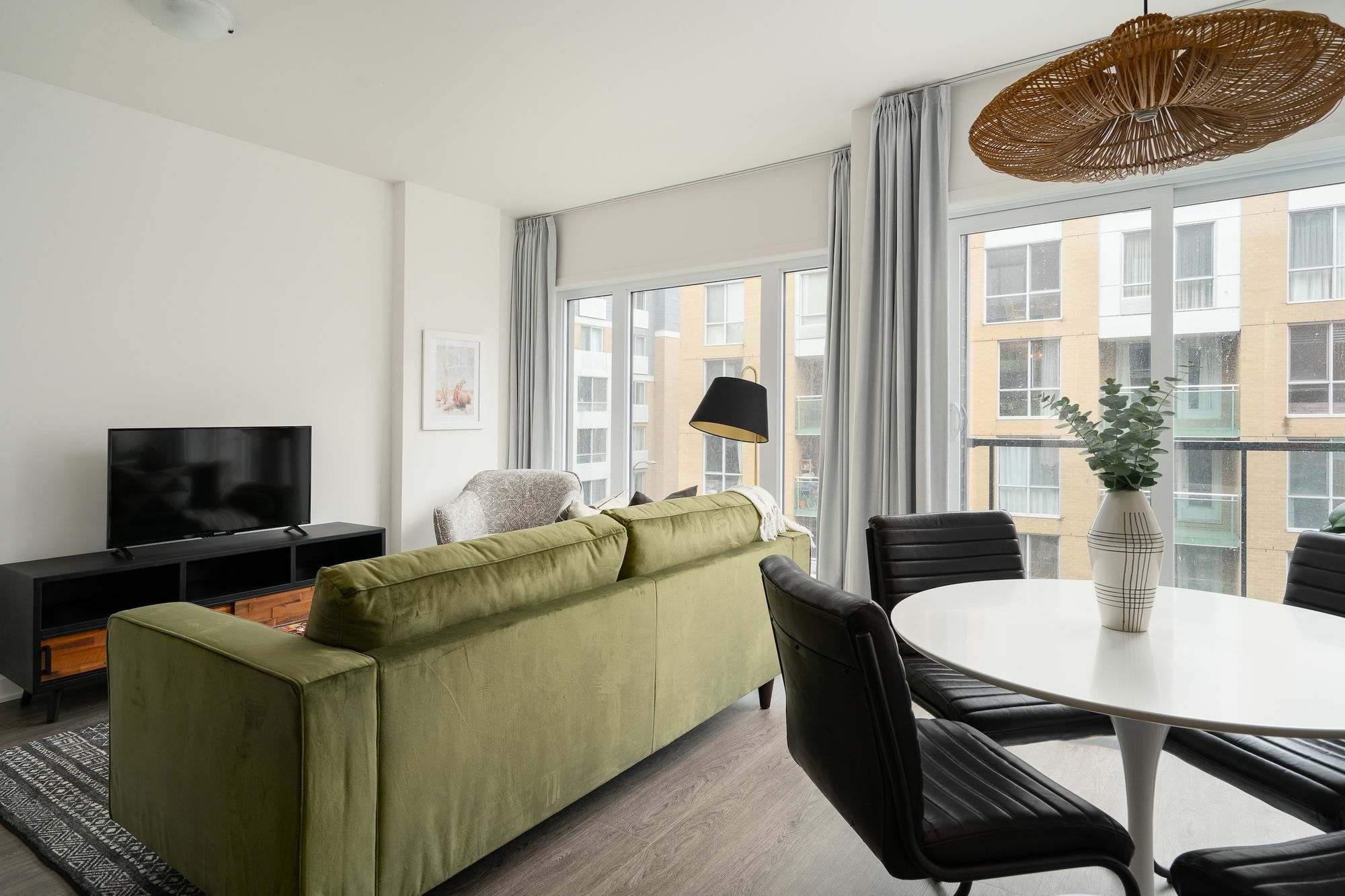 Artsy 1br In Quartier Des Spectacles By Sonder Apartment