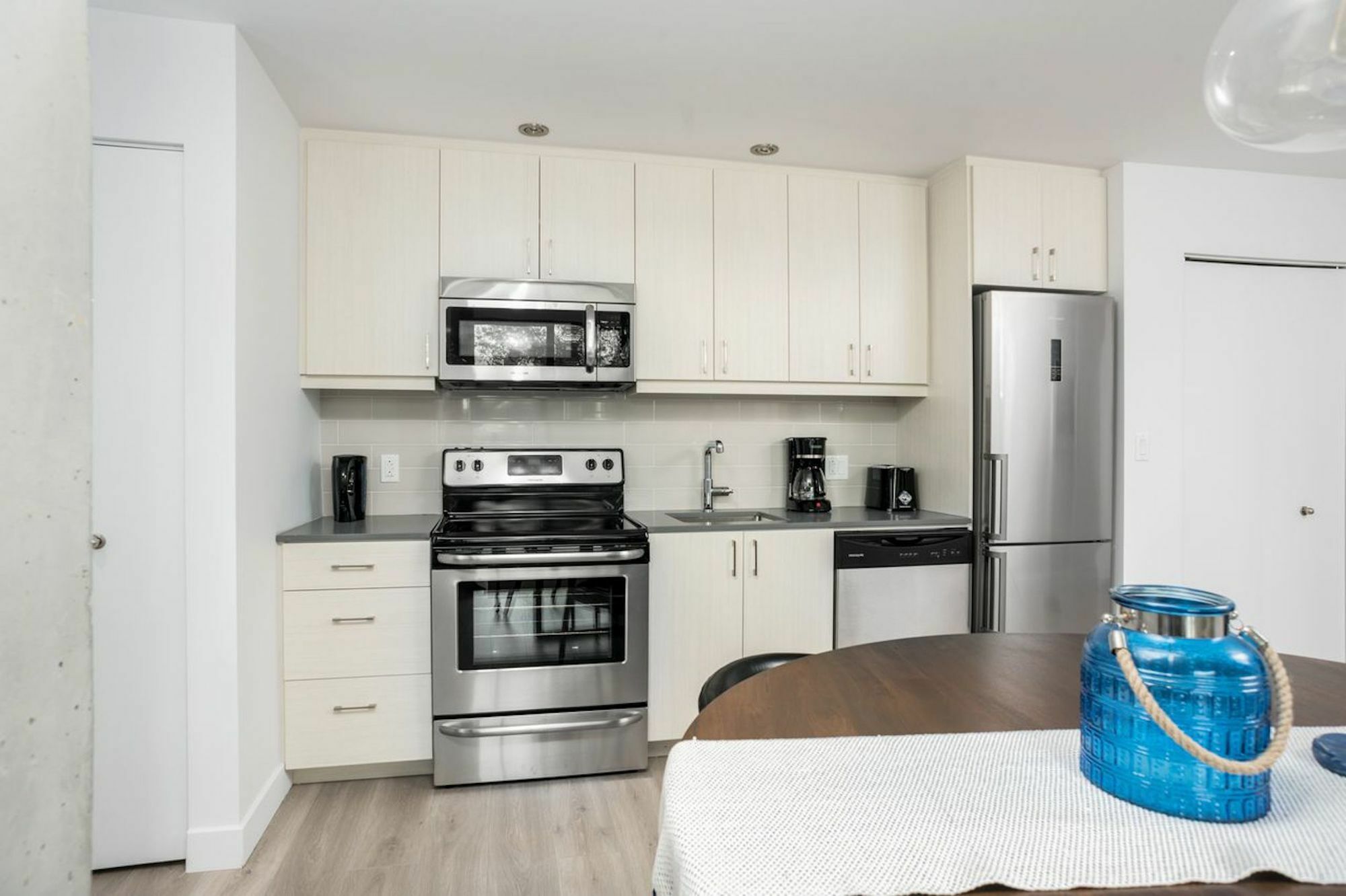 Modern 2br In Old By Sonder Apartment *