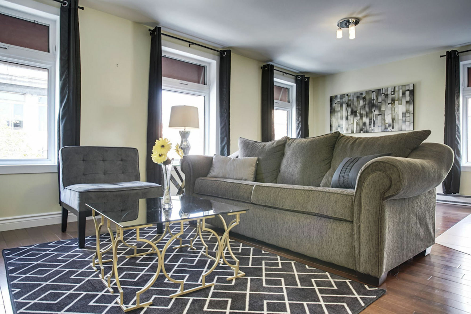 Posh 1br In The Village By Sonder Apartment Montreal