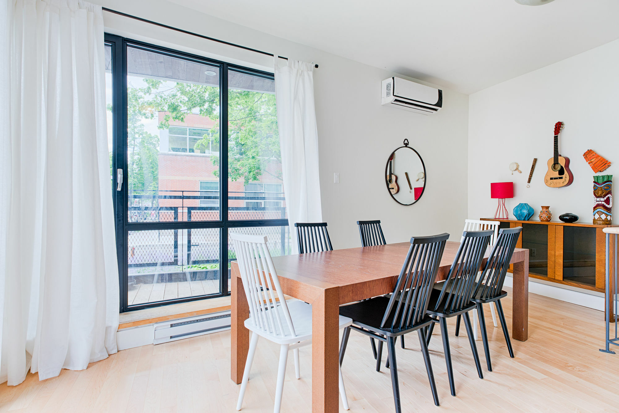 Apartment Sunny 5br In Plateau By Sonder