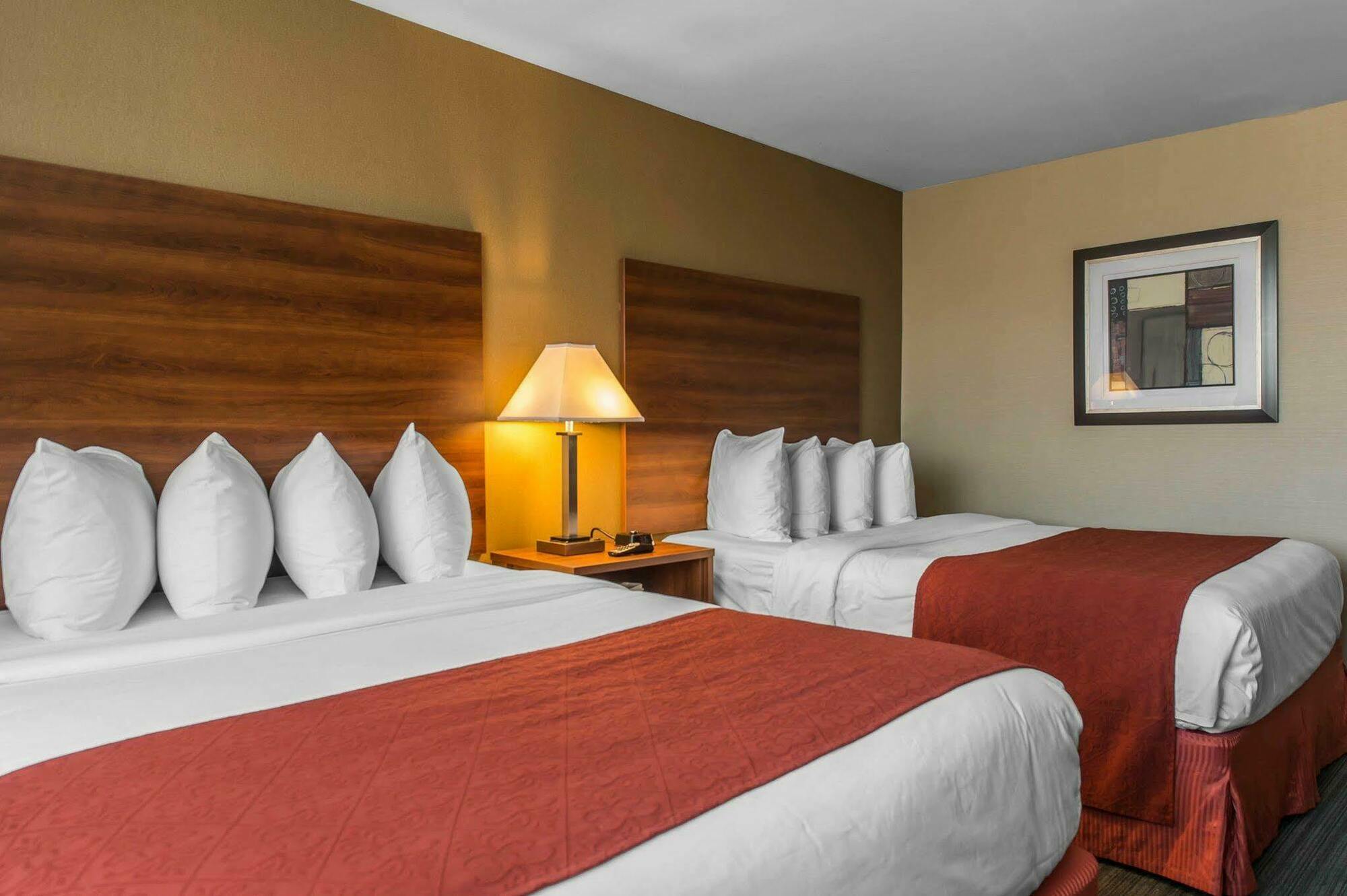 Ramada Plaza By Wyndham 3*