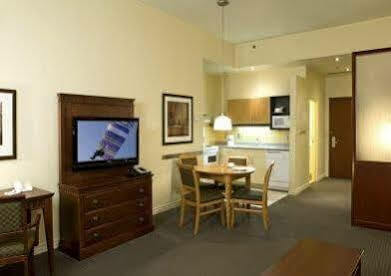 Hotel Le Square Phillips & Montreal