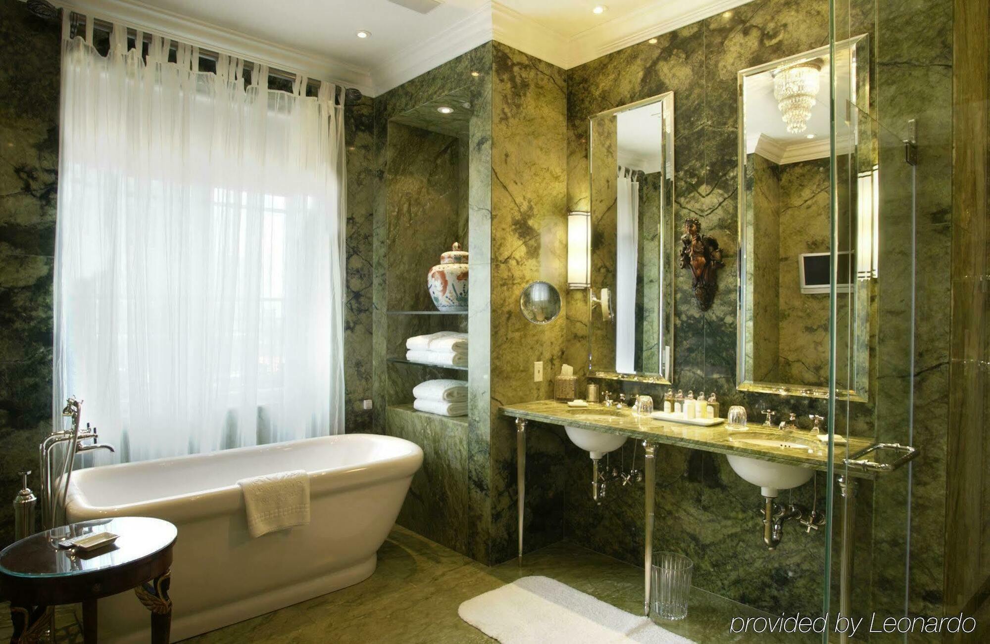 Le St. 5* Montreal