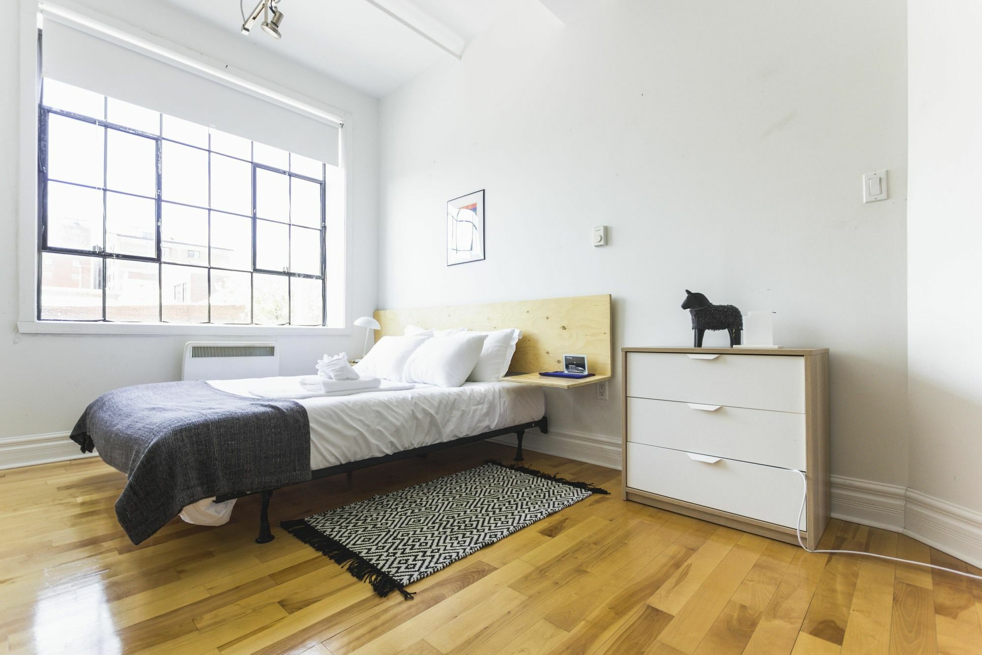 Apartment Industrial 5br In Plateau By Sonder