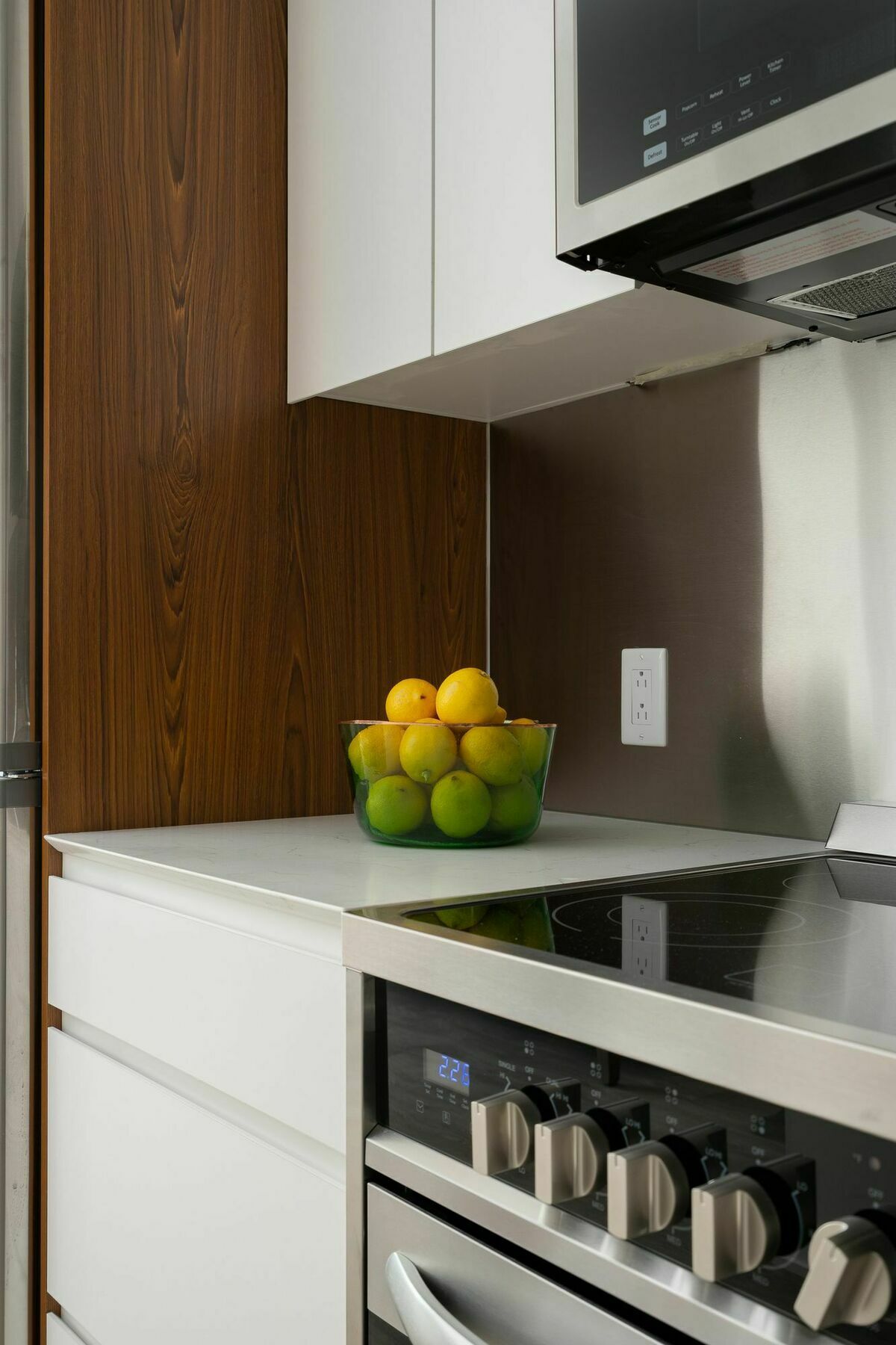 Sleek 1br In Quartier Des Spectacles By Sonder *