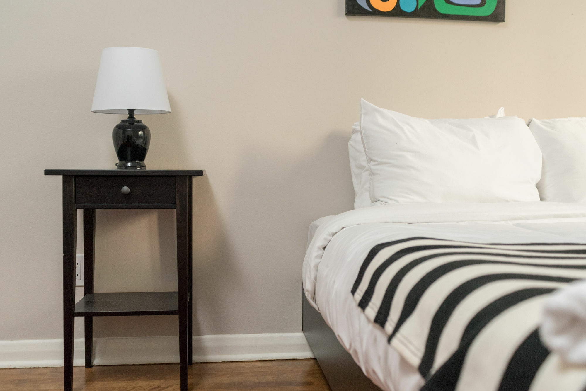 Apartment Chic 1br In Downtown Mtl By Sonder