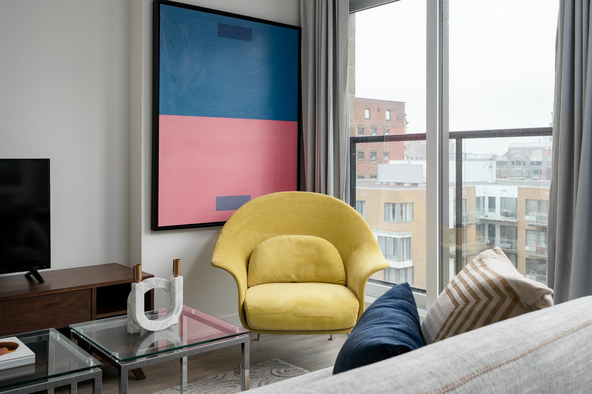 Grand 1br In Quartier Des Spectacles By Sonder Montreal