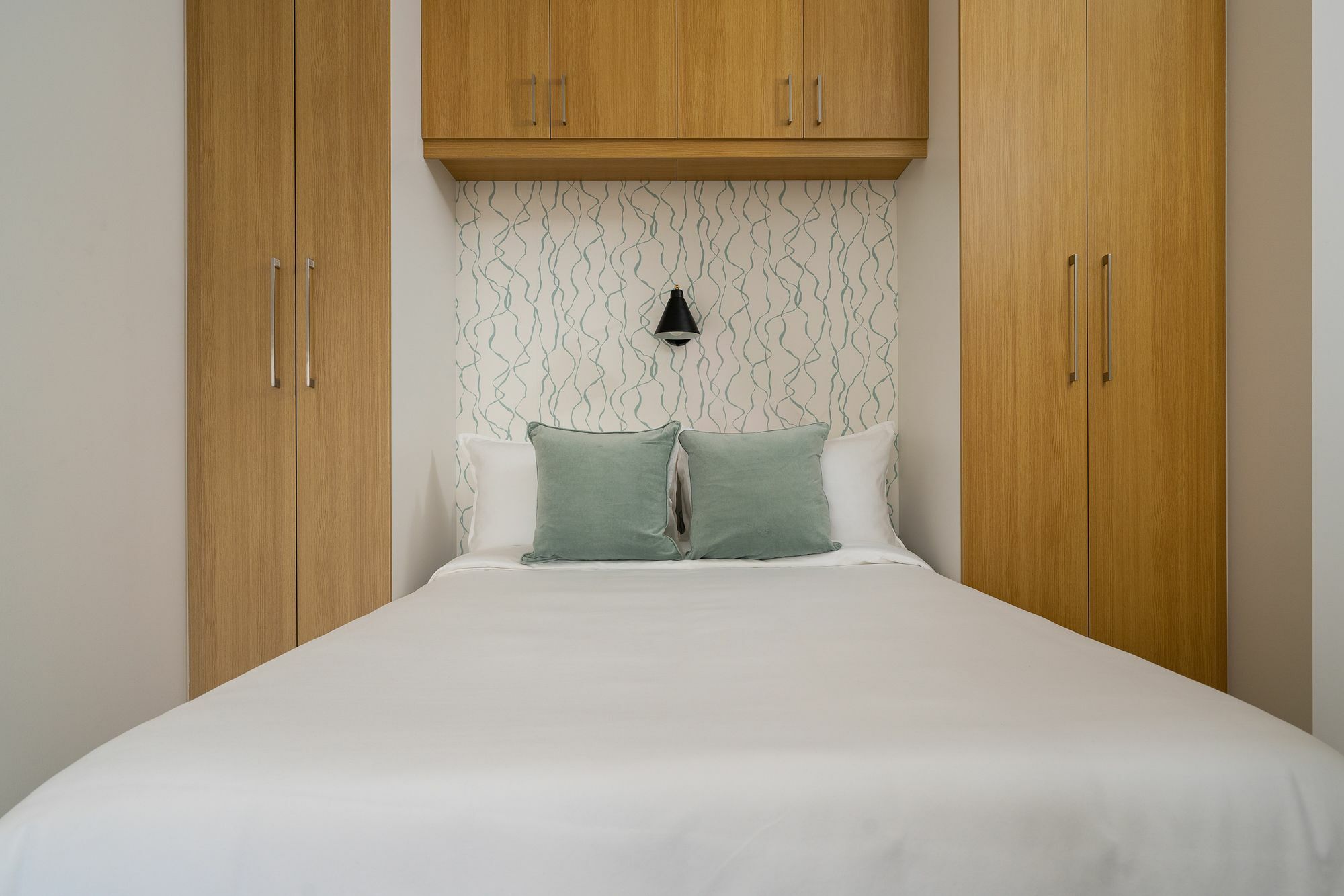 Grand 1br In Quartier Des Spectacles By Sonder