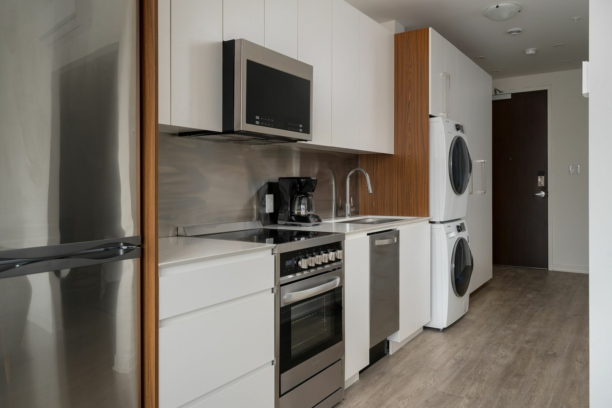 Grand 1br In Quartier Des Spectacles By Sonder Apartment