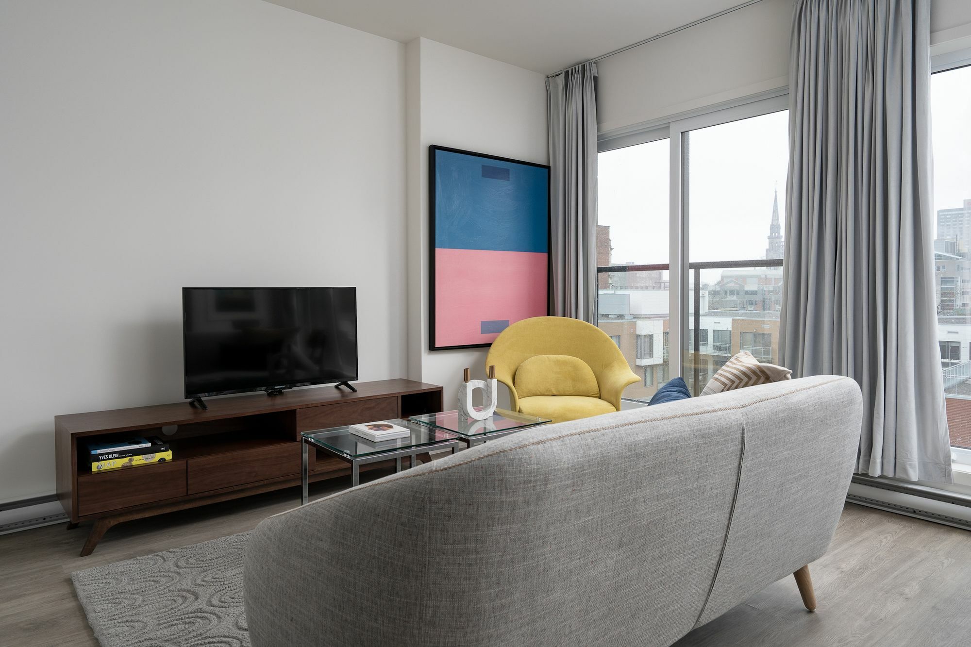 Apartment Grand 1br In Quartier Des Spectacles By Sonder *