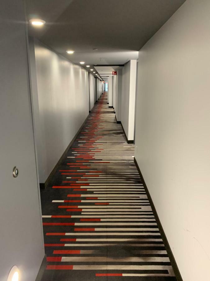 Studio Apartment In Montreal Apartment *