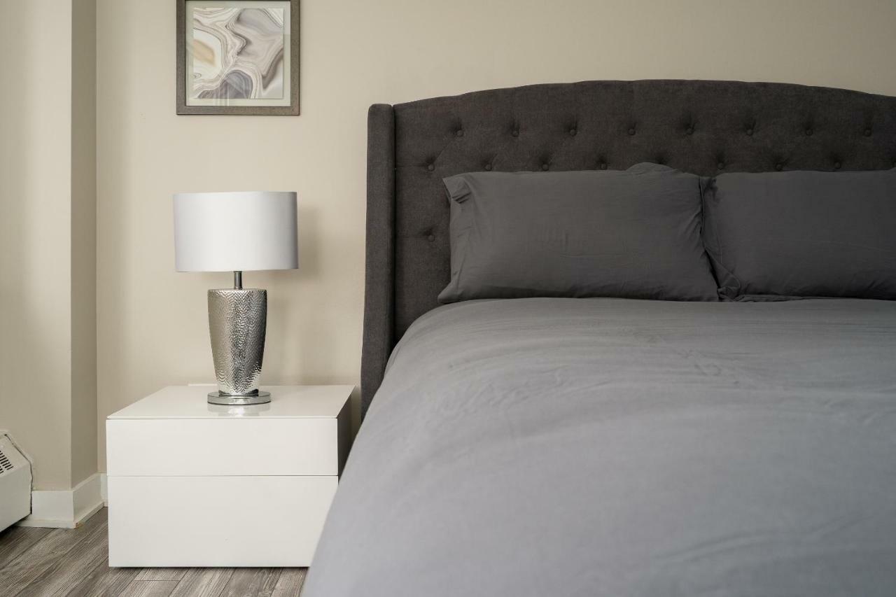 Apartment Lux For Less Montreal