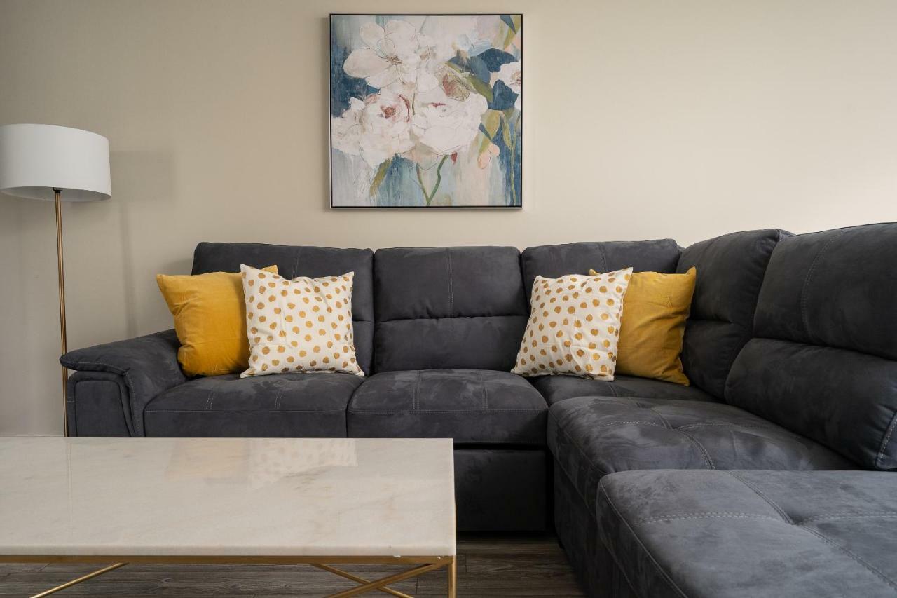 Lux For Less Montreal